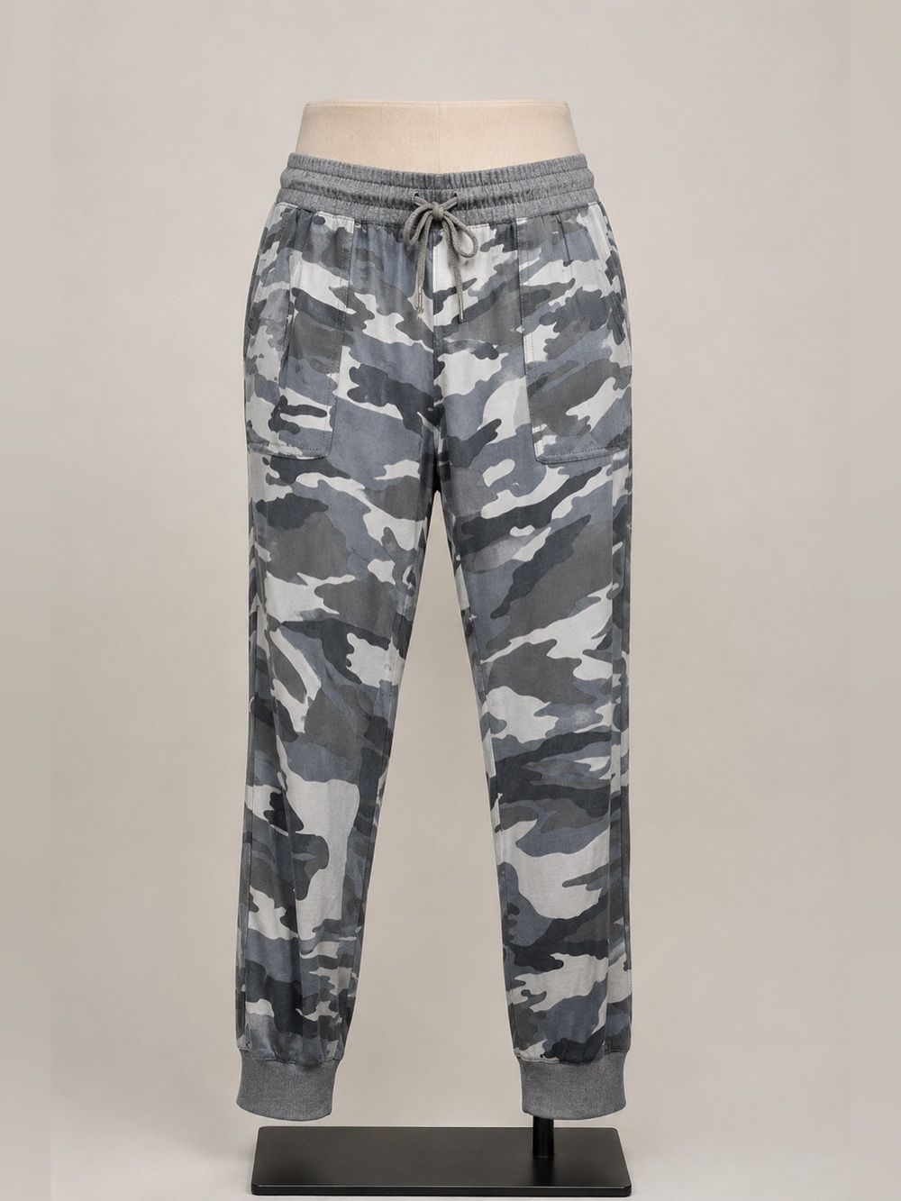 Splendid Camouflage Jogger Pants Size Medium Tapered Elastic Waistband Gray